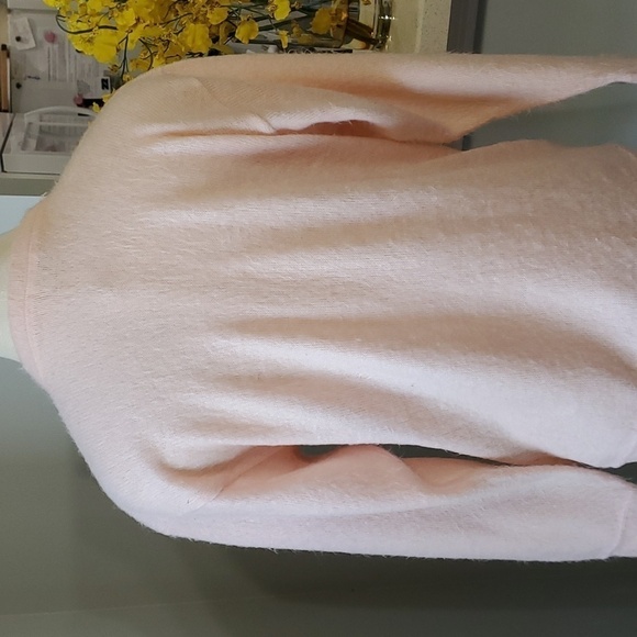Vintage, angora Sweater Pink  By Tex Maglie. Great gold buttons. Large Old Money - Picture 6 of 8
